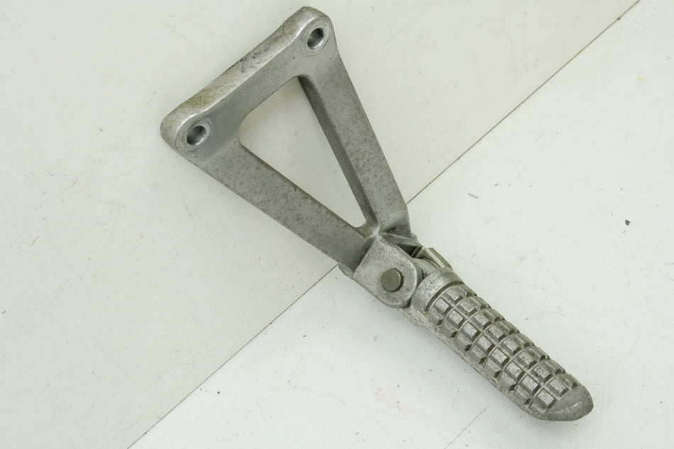 KAWASAKI ZX-7R ZX750P Passenger Footrest Bracket Holder Plate Left 96-03