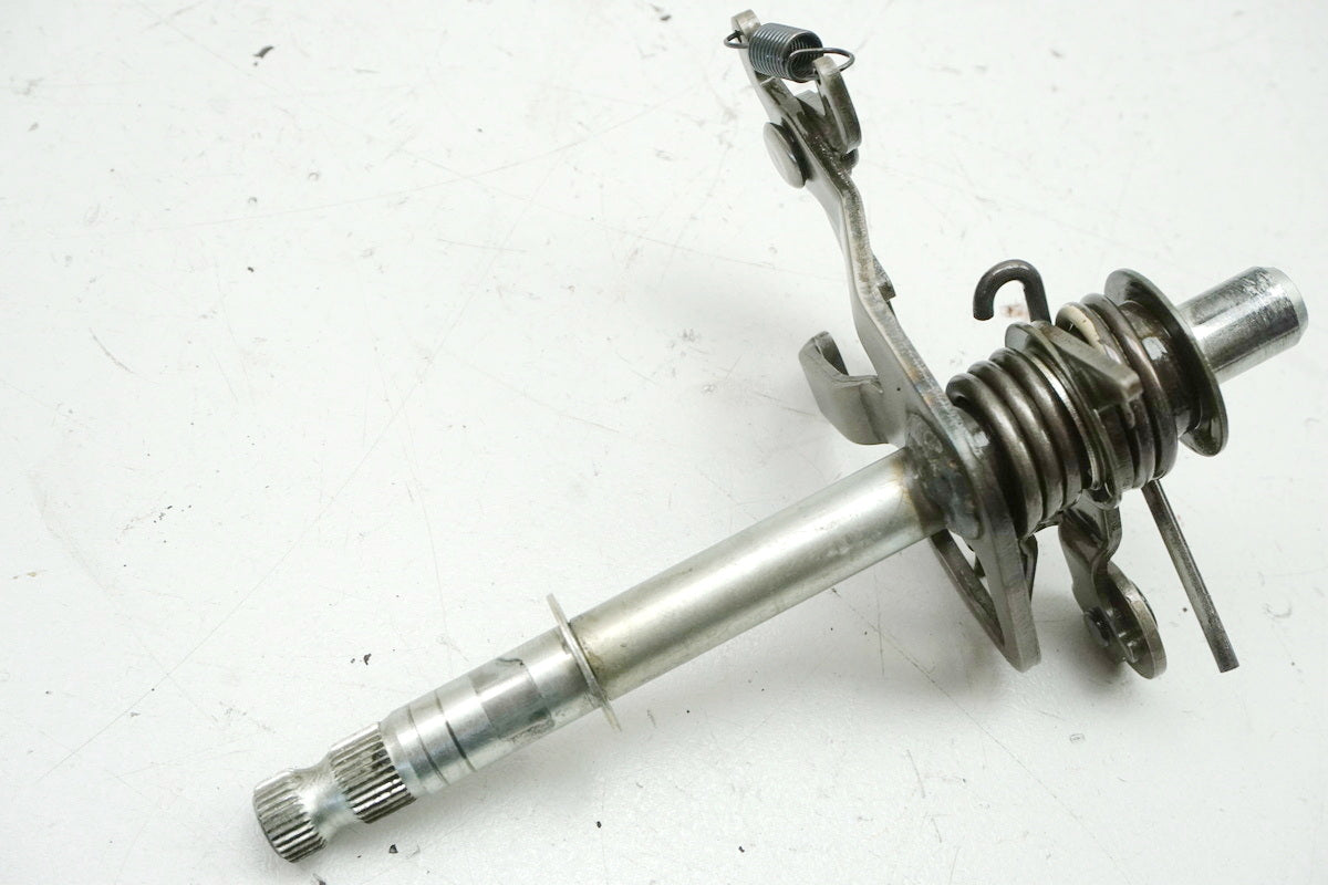 YAMAHA XVS 1100 VP05 DRAG STAR Gearshift Shaft Gearbox Mount Shift Lever Shifter
