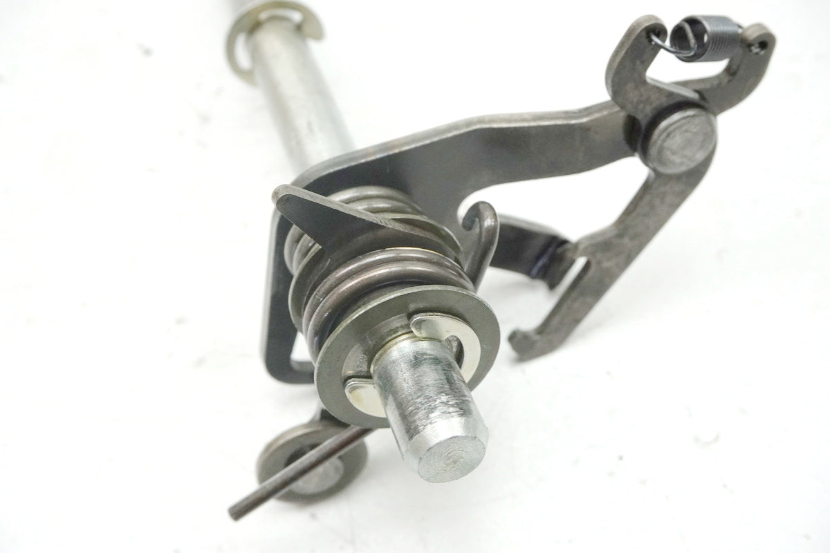 YAMAHA XVS 1100 VP05 DRAG STAR Gearshift Shaft Gearbox Mount Shift Lever Shifter