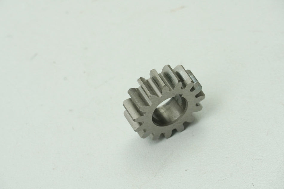 SUZUKI RG 125 NF12B GAMMA Gear on Crankshaft (for Engine)