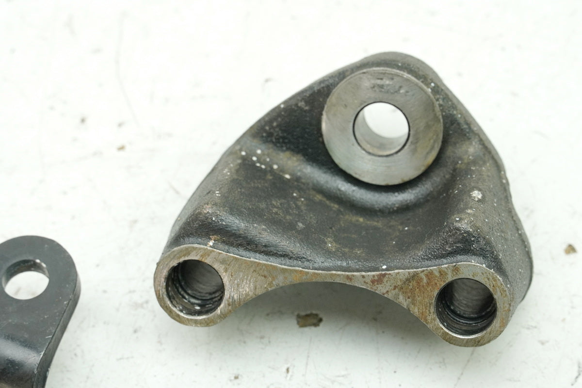 HONDA CBF 1000 FA SC64 Soporte de motor delantero Soporte Eje Motor Tornillos Placa