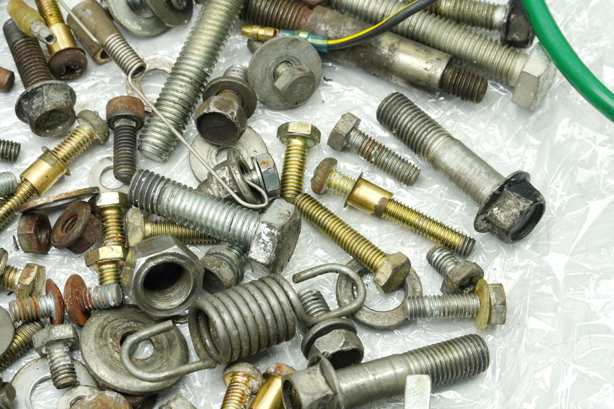 SUZUKI RG 125 NF12B GAMMA Screws Small Parts Nuts Brackets (for frame)