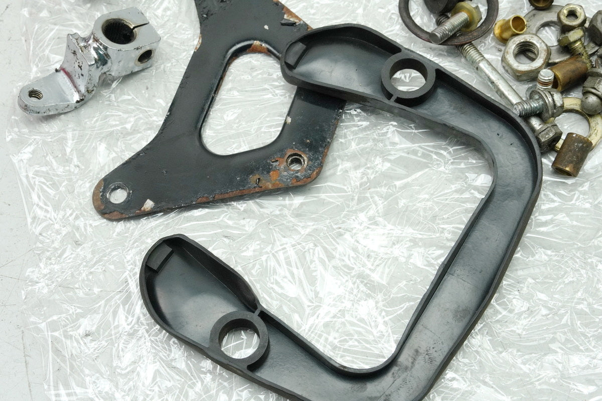 SUZUKI RG 125 NF12B GAMMA Screws Small Parts Nuts Brackets (for frame)