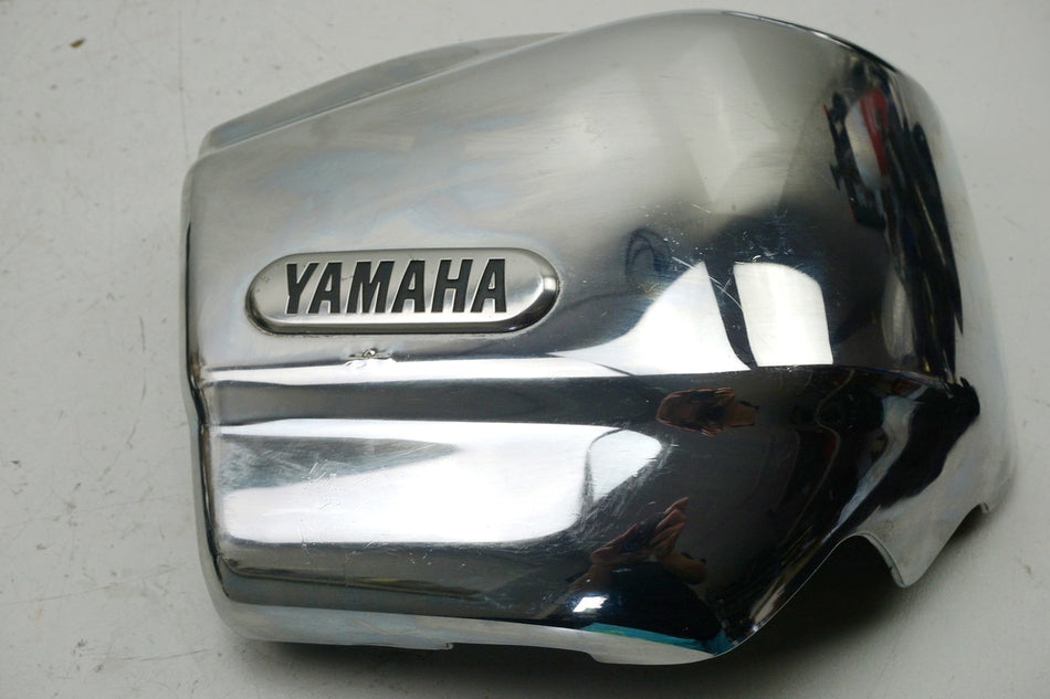 YAMAHA XVS 1100 VP05 DRAG STAR Tapa lateral derecha Cubierta Embellecedor