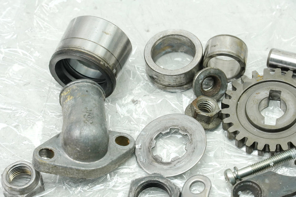SUZUKI RG 125 NF12B GAMMA Screws Small Parts Nuts (for Engine Engine Cover)