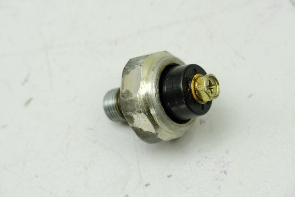 KAWASAKI ZX-7R ZX750P Oil Pressure Switch (for Engine Oil Circuit) 96-03