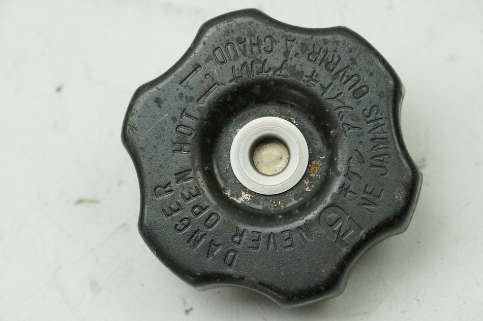 KAWASAKI ZX-7R ZX750P Radiator Cap Closure Radiator Neck 96-03