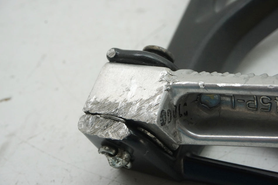 YAMAHA MT 125 A RE39 Sistema de reposapiés trasero izquierdo Soporte reposapiés