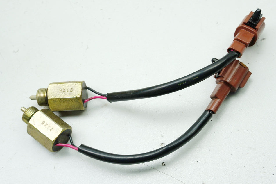 KAWASAKI ZX-9R ZX900E Válvula de gasolina, válvula de cierre 2+3 para carburador Keihin G 536