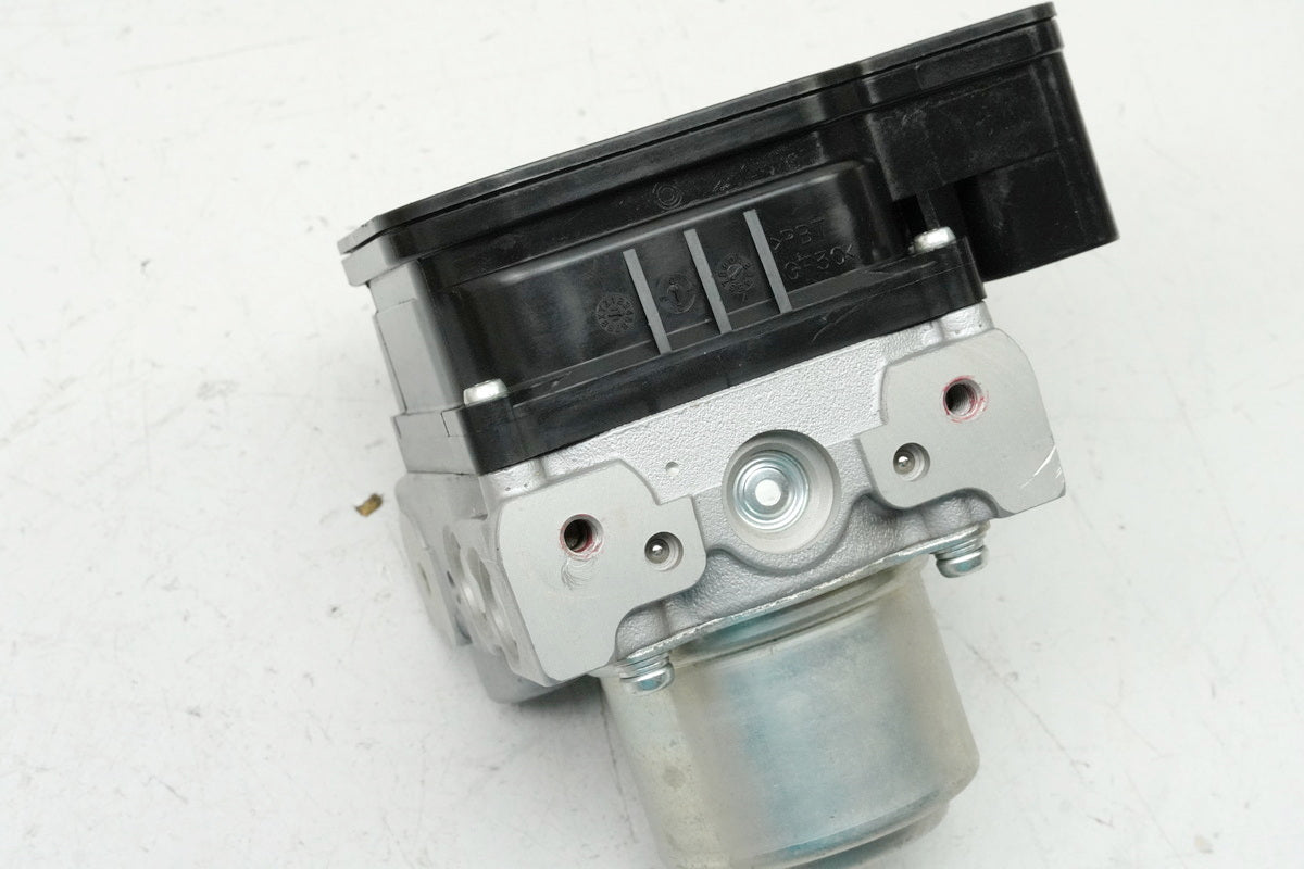 HONDA CBR 600 F PC41 ABS Pump Control Unit Pressure Modulator