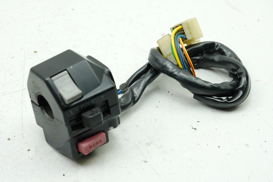 YAMAHA VMX-12 VMAX 1200 2WE Interruptor de manillar izquierdo Interruptor intermitente luz claxon