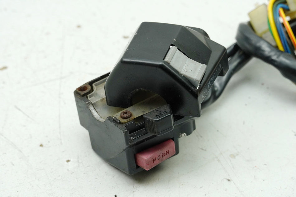 YAMAHA VMX-12 VMAX 1200 2WE Interruptor de manillar izquierdo Interruptor intermitente luz claxon