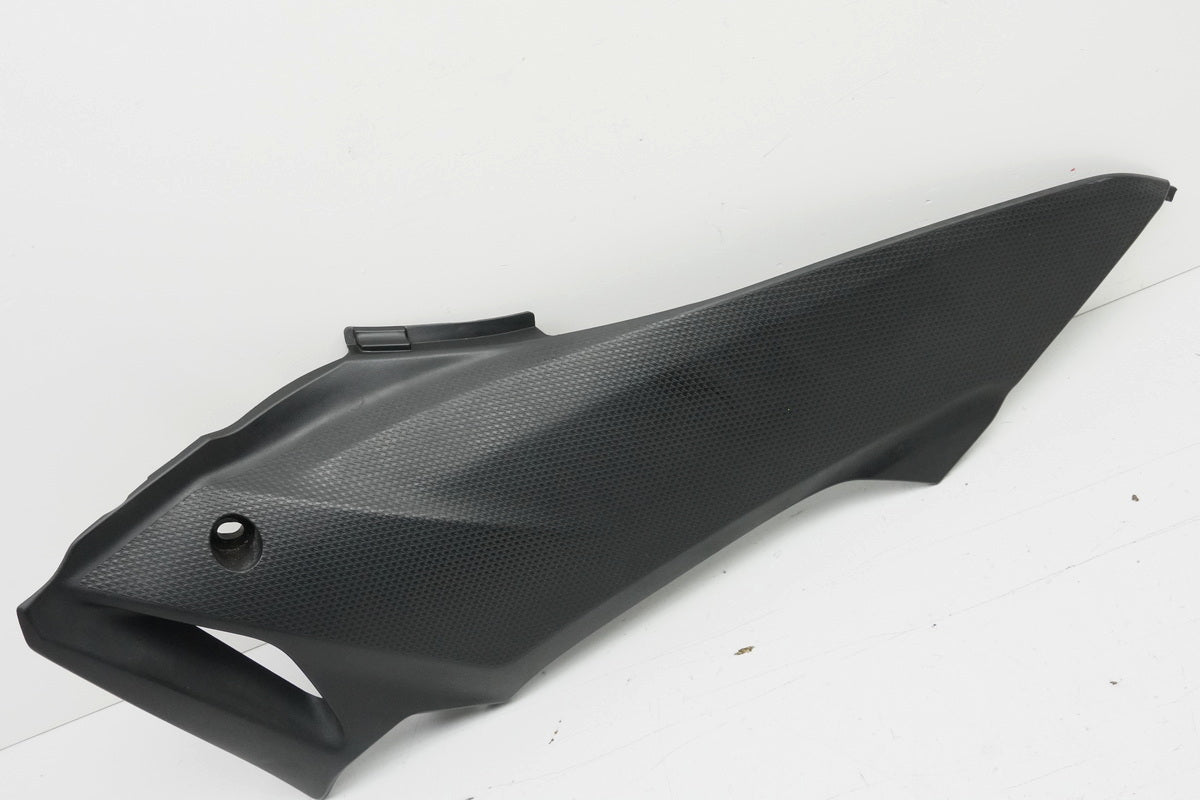 HONDA CBR 600 F PC41 ABS Tapa lateral derecha Carenado Depósito Cubierta Embellecedor