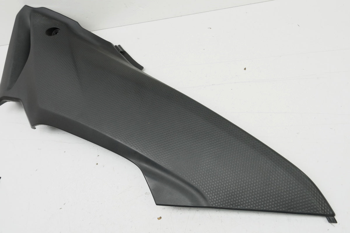 HONDA CBR 600 F PC41 ABS Tapa lateral derecha Carenado Depósito Cubierta Embellecedor