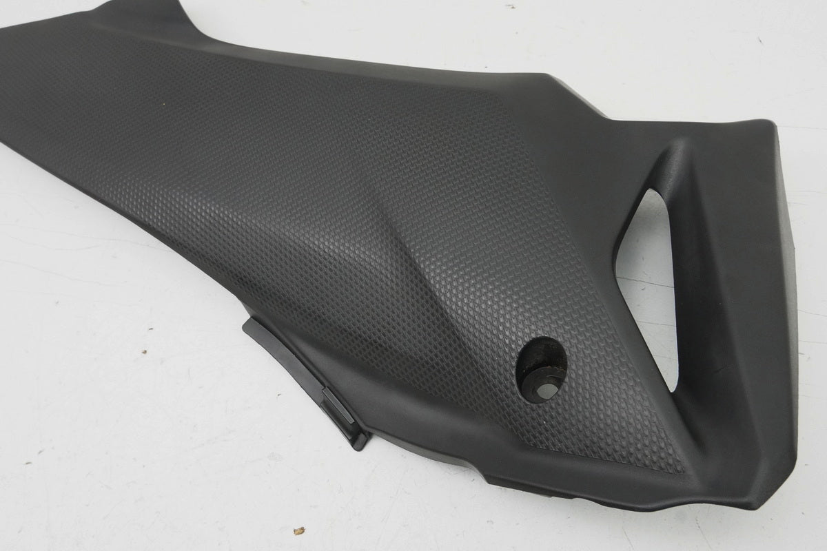 HONDA CBR 600 F PC41 ABS Tapa lateral derecha Carenado Depósito Cubierta Embellecedor