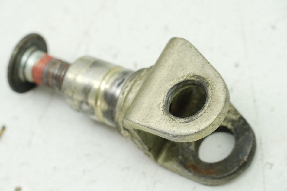 KAWASAKI ZX-7R ZX750P Footpeg Rider Right Front (for Footpeg Plate) 96-03