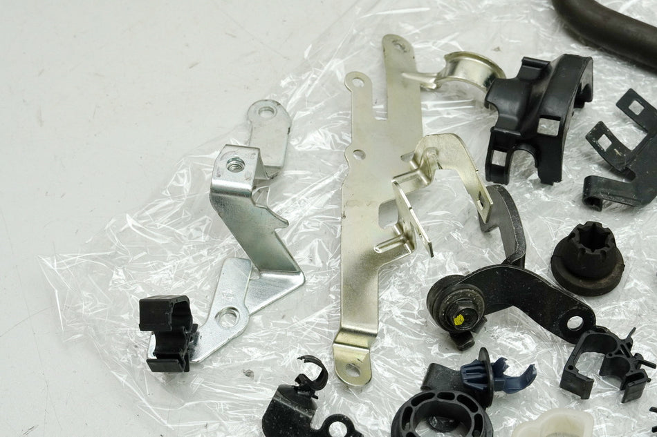HONDA CBF 1000 FA SC64 Tornillos y piezas pequeñas Manguera (para bastidor del chasis)