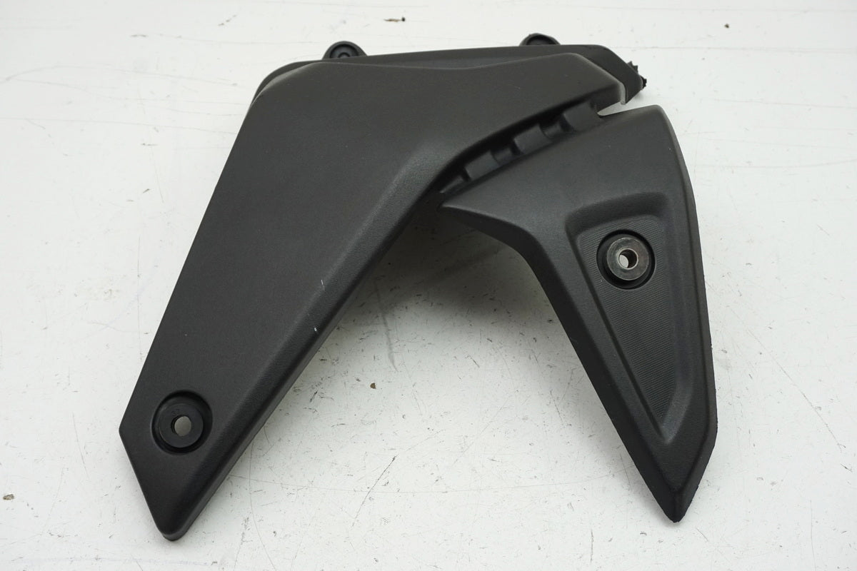 YAMAHA MT 125 A RE39 Fairing Lower Left Bug Spoiler Cover Panel