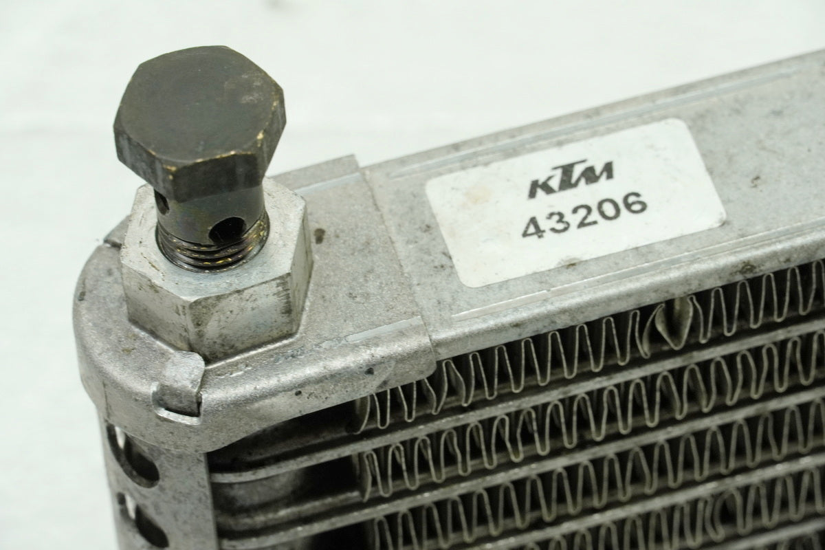 MOTO MORINI CORSARO 1200 Ölkühler original Oil Cooler (für Motor)