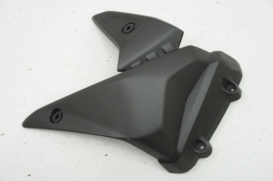 YAMAHA MT 125 A RE39 Carenado quilla lado derecho alerón cubrecárter tapa embellecedor