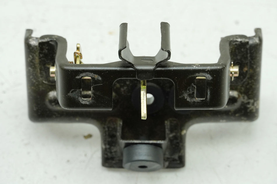 YAMAHA VMX-12 VMAX 1200 2WE Latch Seat Opener Holder Lock