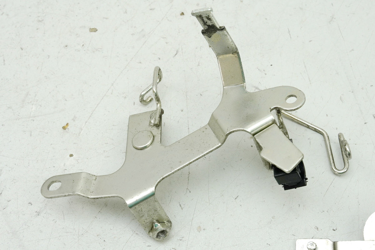HONDA CBF 1000 FA SC64 Halterung Zündspulen Halter Zündspule Halteplatte
