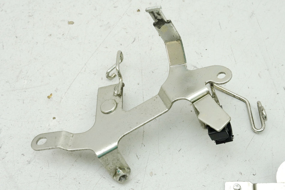 HONDA CBF 1000 FA SC64 Halterung Zündspulen Halter Zündspule Halteplatte