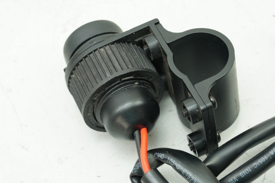 HONDA CBF 1000 FA SC64 Toma de corriente de a bordo de 12V Abrazadera de manillar