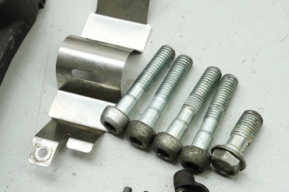 KAWASAKI ZX-7R ZX750P Pinza de freno izquierda Tokico 96-03