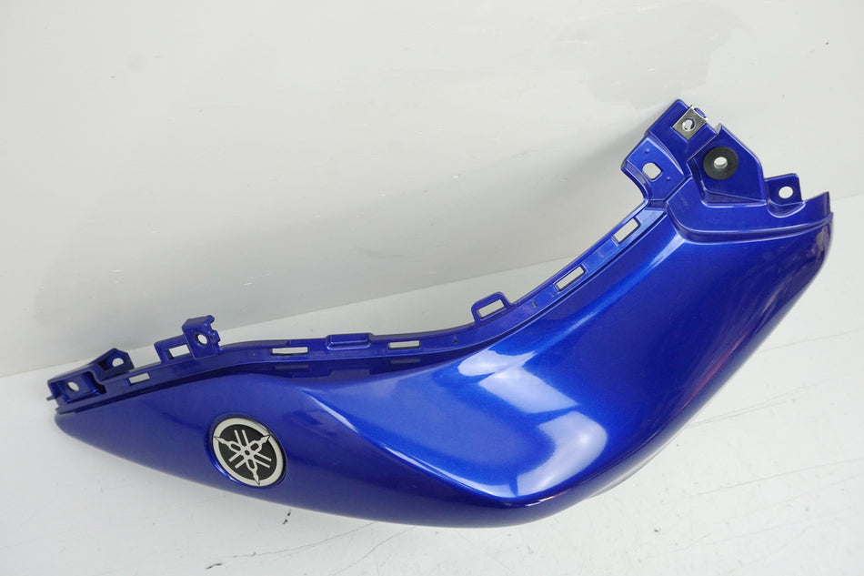 YAMAHA MT 125 A RE39 Verkleidung Tank rechts Abdeckung Cover Blende Tankcover