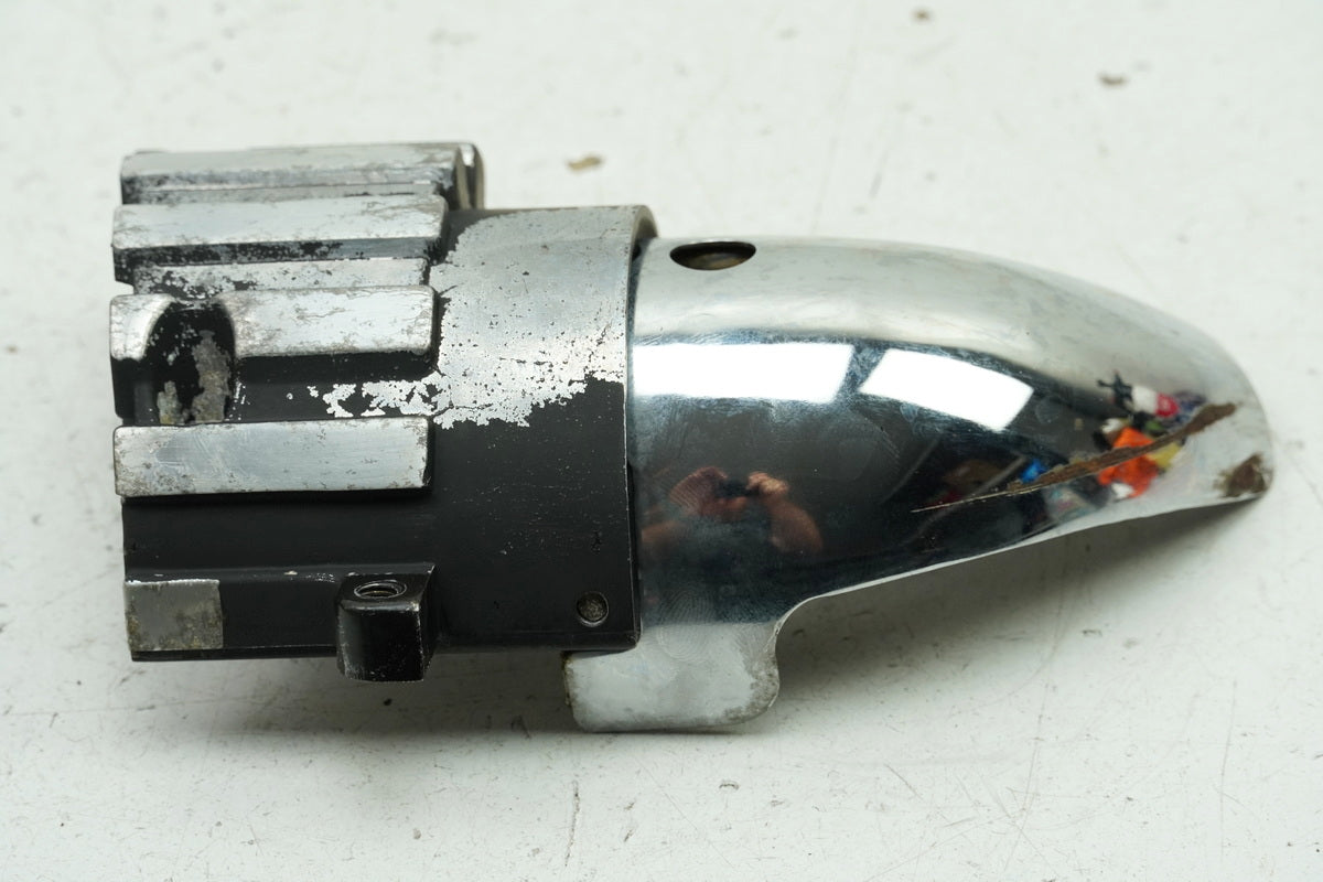 YAMAHA VMX-12 VMAX 1200 2WE Cover Manifold Rear Right Trim Flange Cover