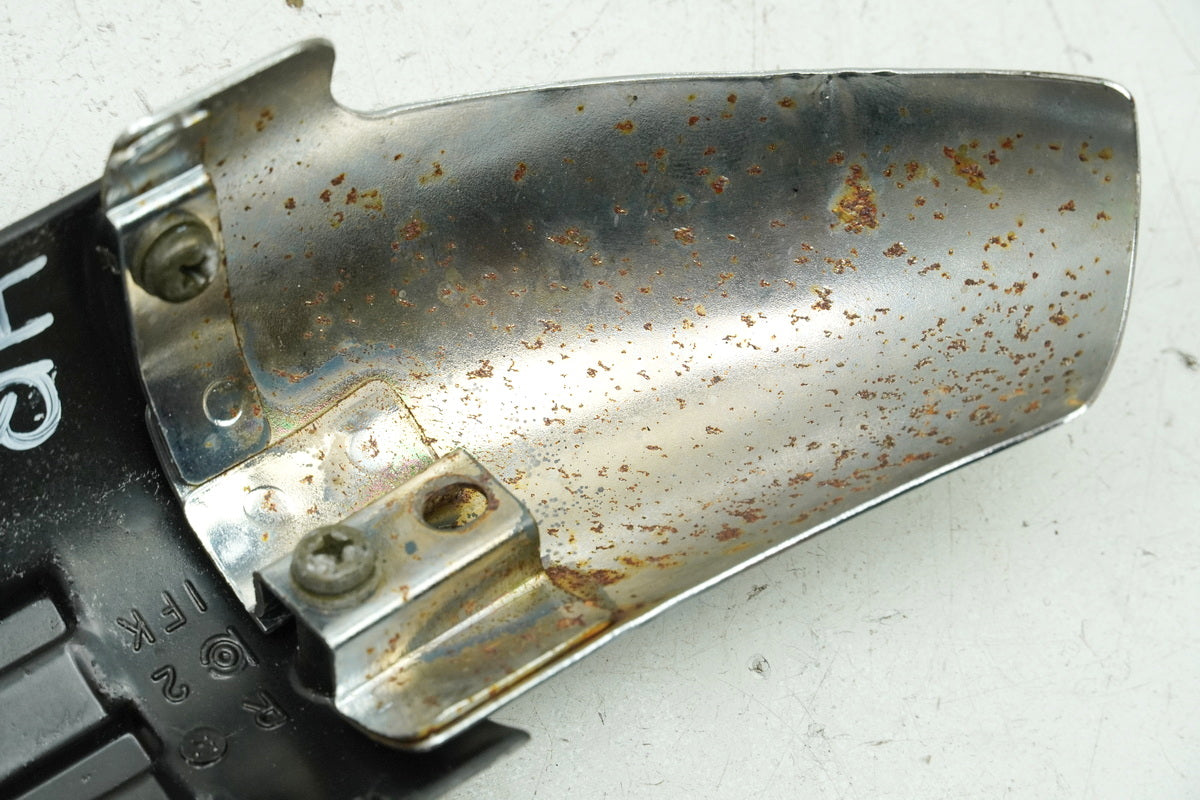 YAMAHA VMX-12 VMAX 1200 2WE Cover Manifold Rear Right Trim Flange Cover