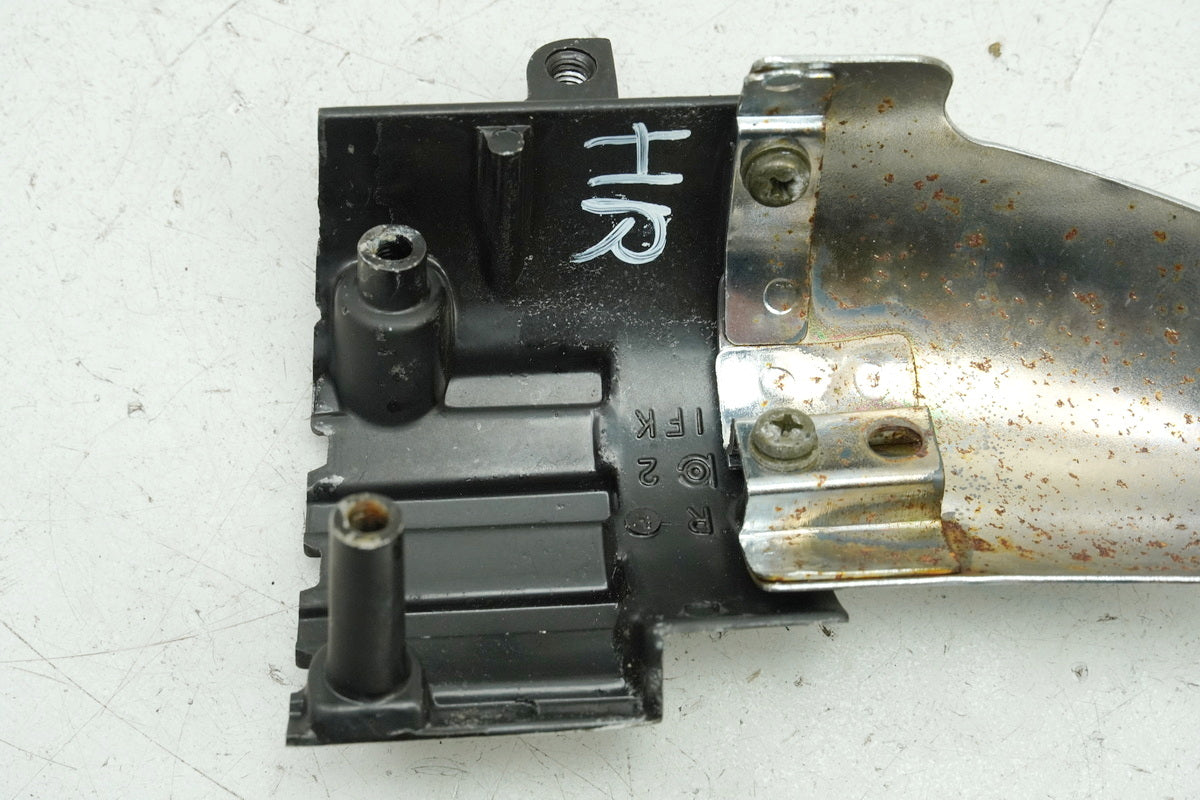 YAMAHA VMX-12 VMAX 1200 2WE Cover Manifold Rear Right Trim Flange Cover