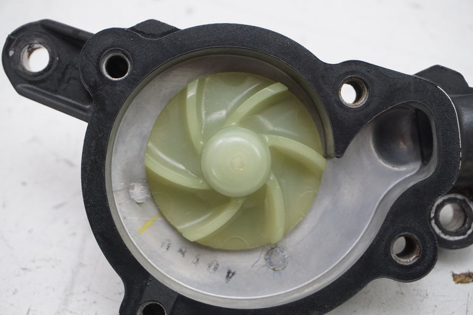 YAMAHA MT 125 A RE39 Bomba de agua