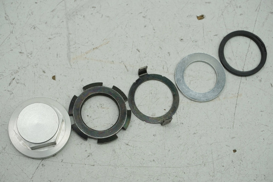 YAMAHA MT 125 A RE39 Tuerca de seguridad Tija superior Horquilla Tornillo