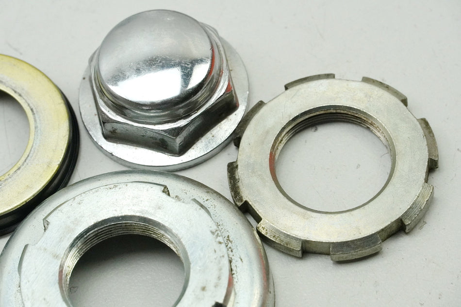 HONDA CB 500 PC32 Mutter Sicherung Schraube Gabelbrücke Lenkkopf Hutmutter