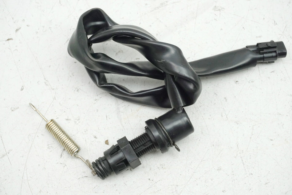 YAMAHA MT 125 A RE39 Interruptor de luz de freno trasero para cilindro maestro de freno