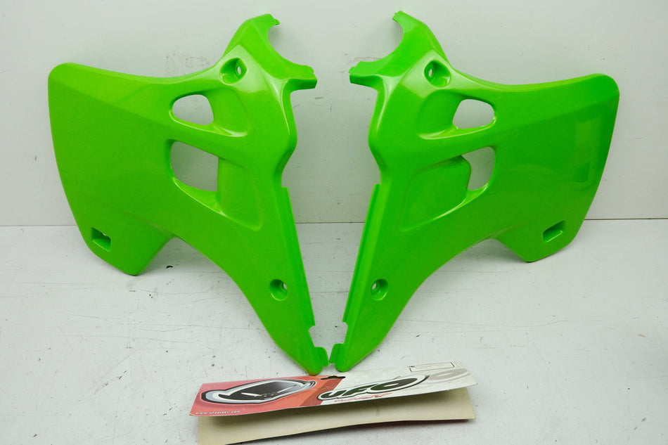 KAWASAKI KX 125 250 Kühlerverkleidung links rechts Seitenteil Abdeckung UFO NEU