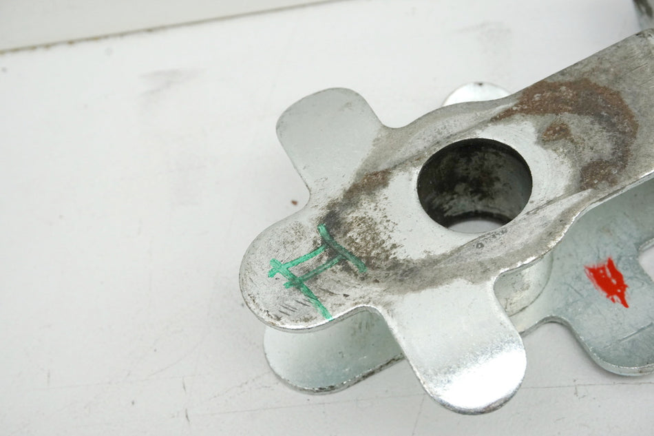 SUZUKI GSX 600 F AJ Kettenspanner II für Schwinge 98-02