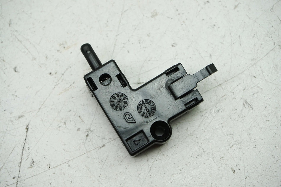YAMAHA MT 125 A RE39 Clutch Switch for Clutch Lever Assembly