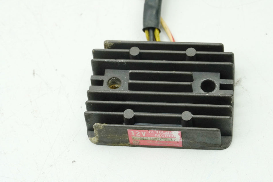 KAWASAKI Z 750 E KZ750E Laderegler original Regler Gleichrichter Spannungsregler