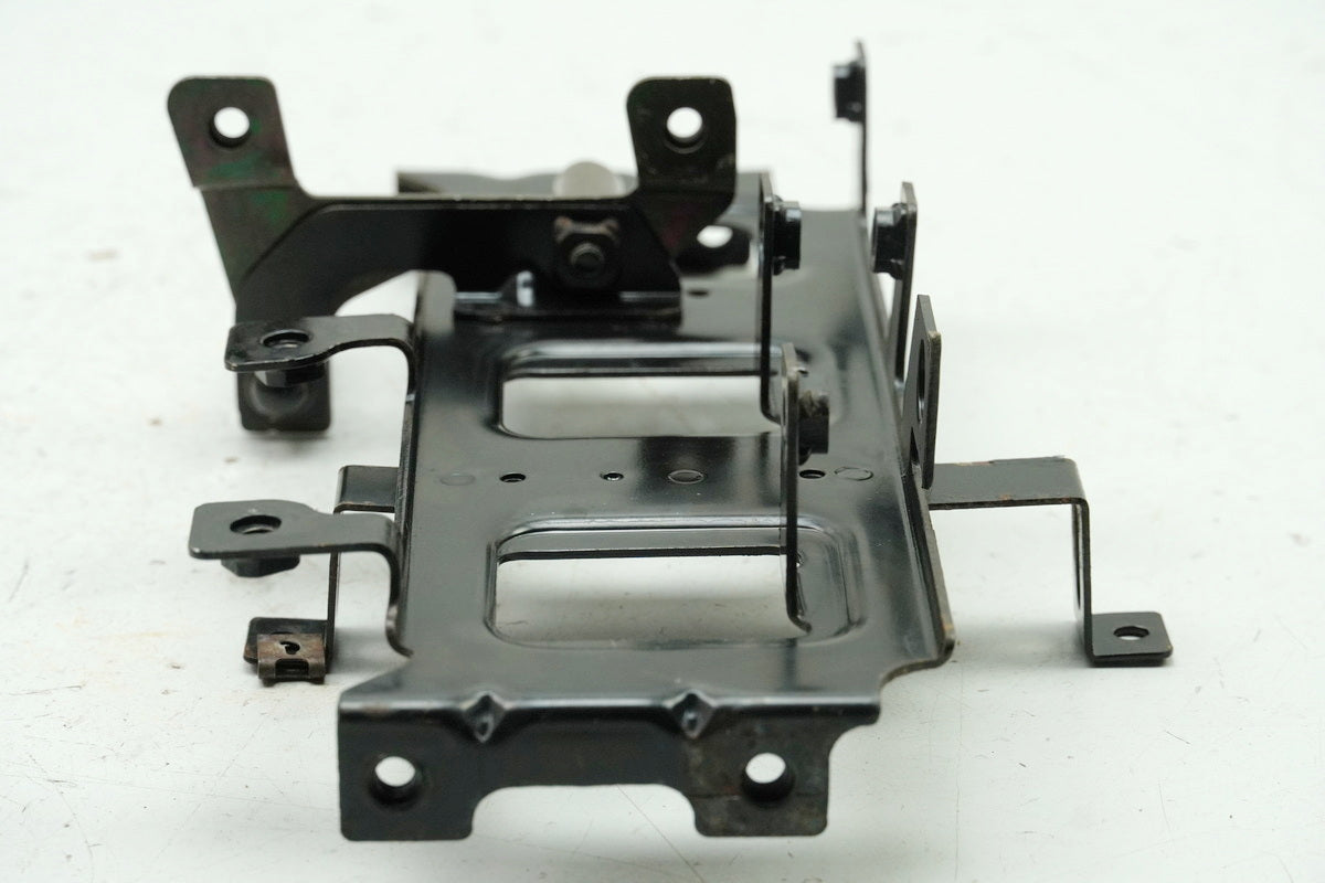 YAMAHA VMX-12 VMAX 1200 2WE Front Ignition Coil Bracket Plate Strut Support