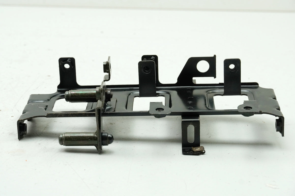 YAMAHA VMX-12 VMAX 1200 2WE Front Ignition Coil Bracket Plate Strut Support