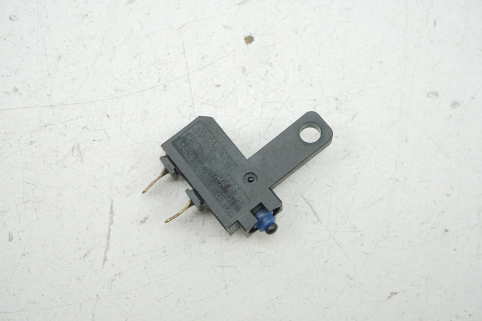 YAMAHA MT 125 A RE39 Interruptor de luz de freno delantero para bomba de freno
