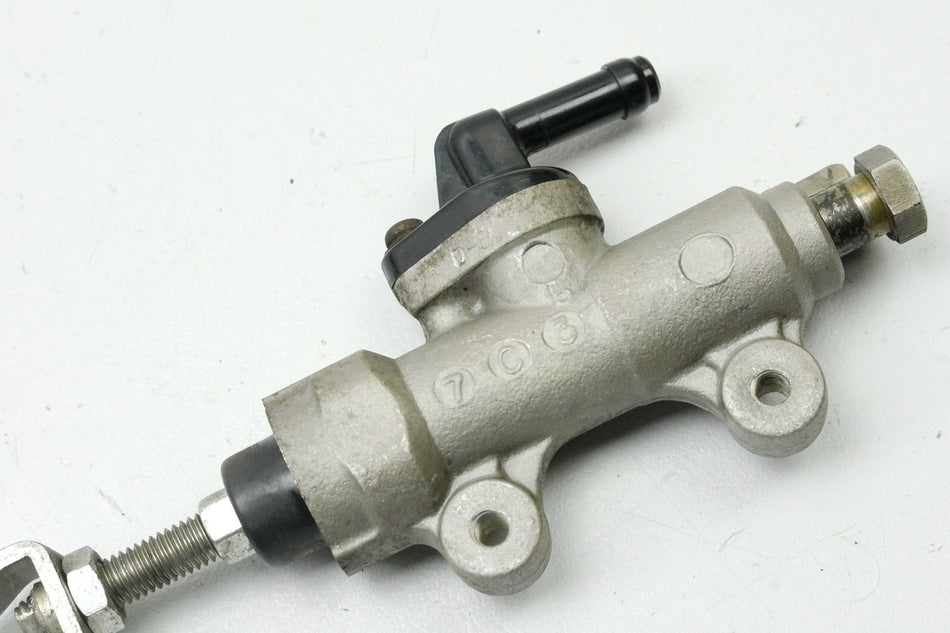 HONDA CB 500 PC32 Cilindro maestro trasero bomba de freno cilindro maestro de freno de pie