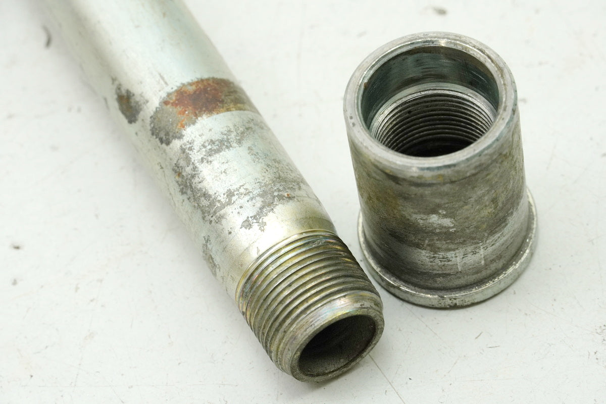 KAWASAKI ZX-6R ZX600G Front Axle I Axle Nut (for Front Wheel) 98-99