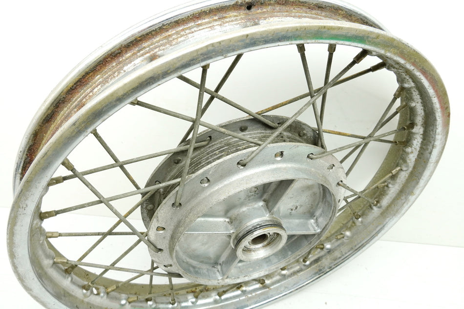 YAMAHA DS7 250 Llanta trasera, rueda trasera, buje, radios sin accidentes