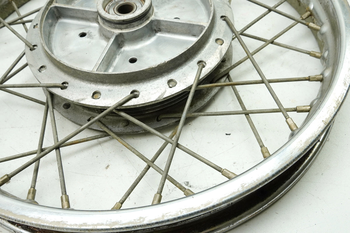 YAMAHA DS7 250 Llanta trasera, rueda trasera, buje, radios sin accidentes