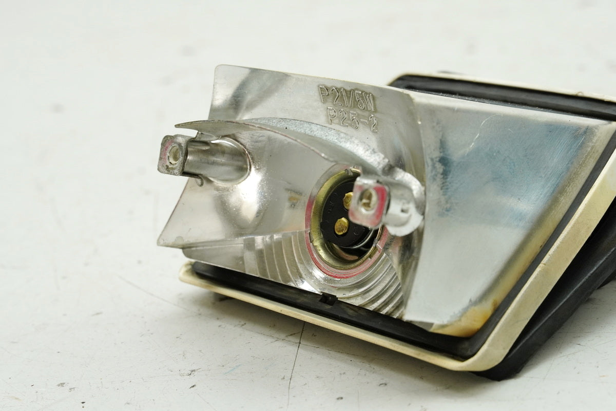 YAMAHA DT 125 R 4BL Rücklicht Gehäuse Fassung Sockel Rückleuchte Gummi