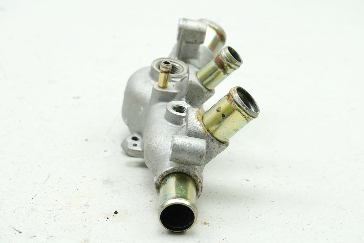 YAMAHA VMX-12 VMAX 1200 2WE Cooling System Connector Radiator Hose Filler Neck